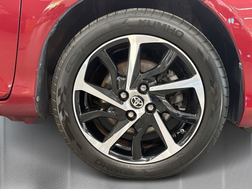 Toyota Yaris 2020 Punainen