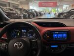 Toyota Yaris 2020 Punainen