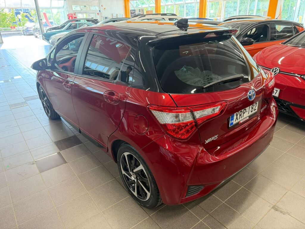 Toyota Yaris 2020 Punainen