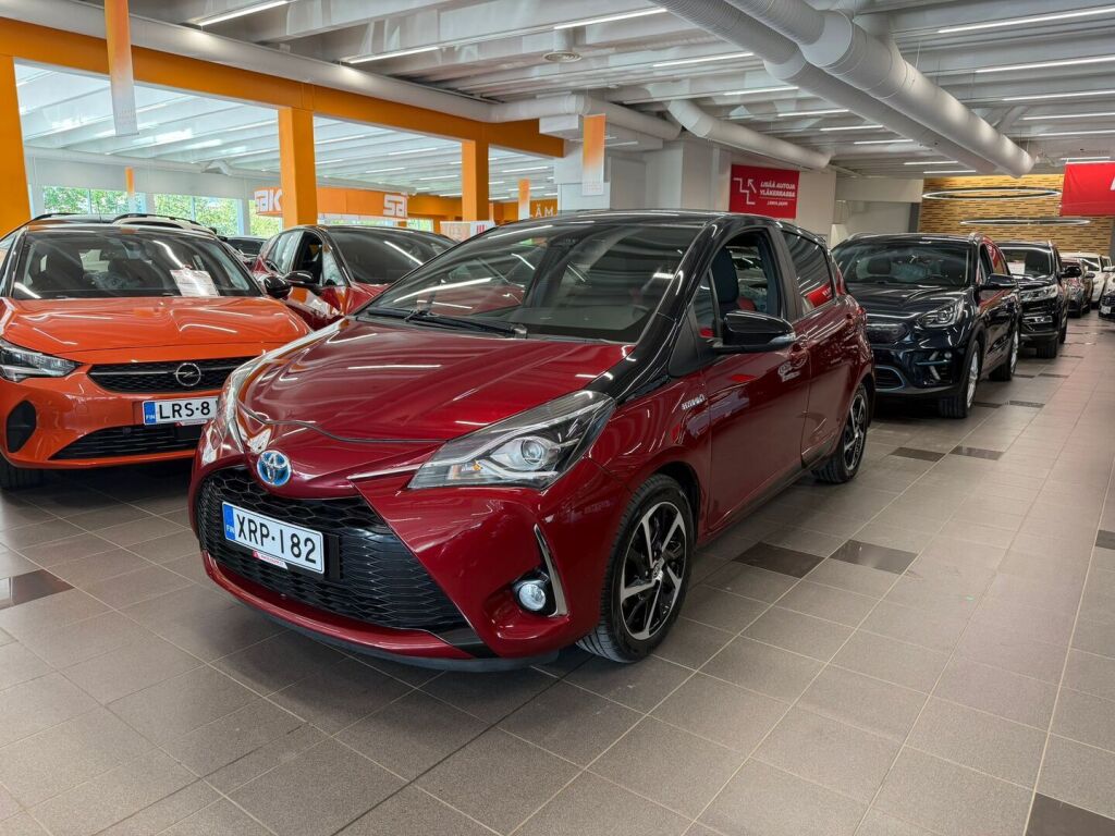 Toyota Yaris 2020 Punainen