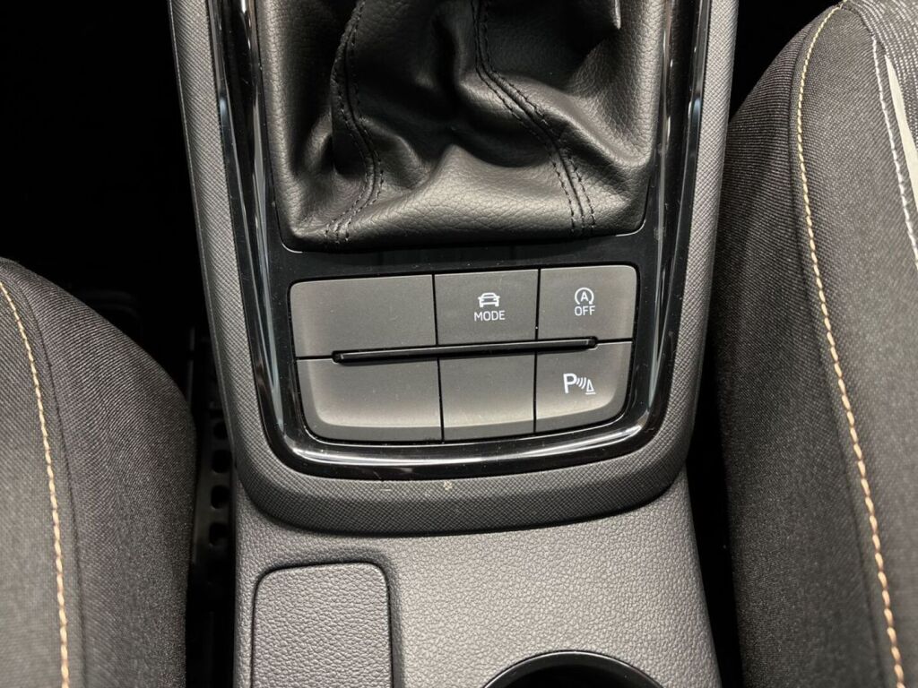 Skoda Kamiq 2023 Harmaa