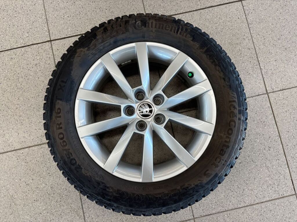 Skoda Kamiq 2023 Harmaa