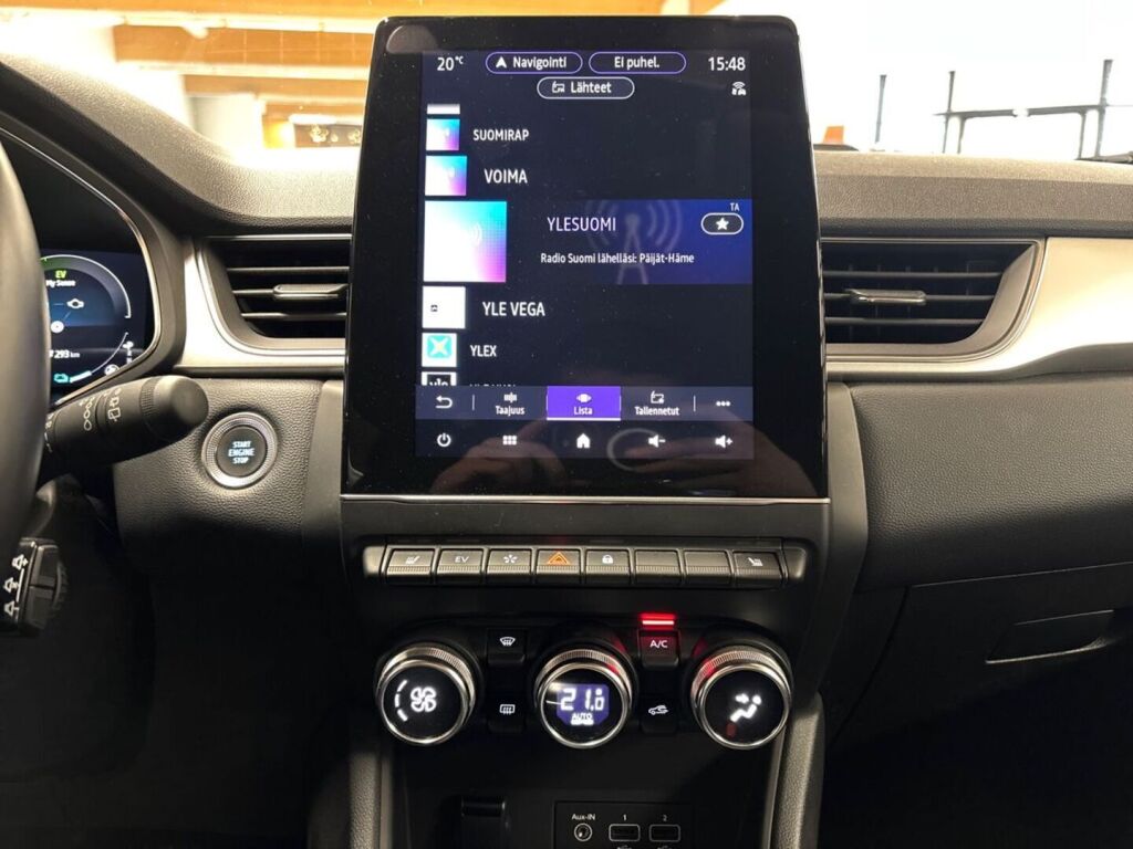 Renault Captur 2023 Punainen