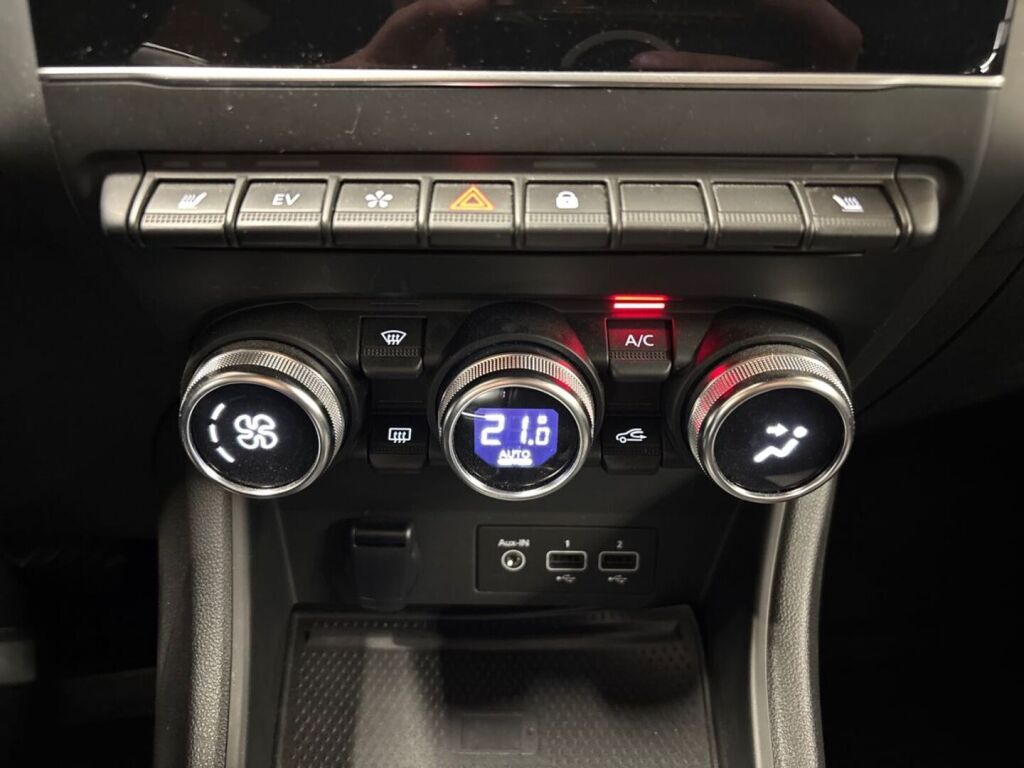 Renault Captur 2023 Punainen