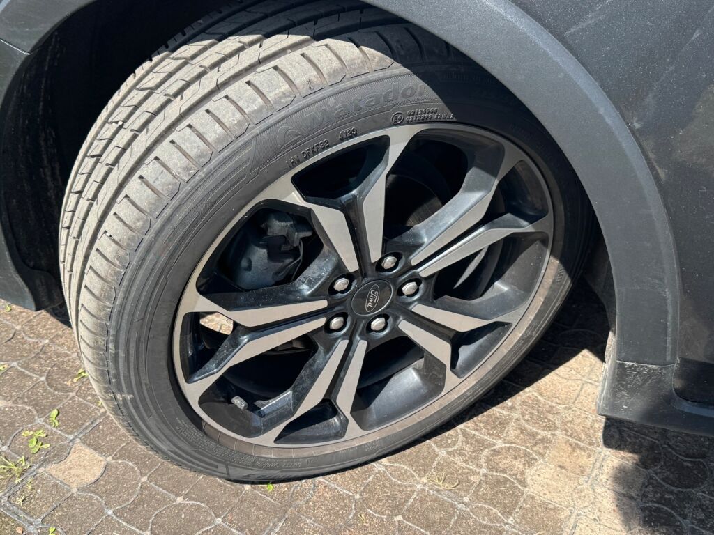 Ford Focus 2023 Harmaa