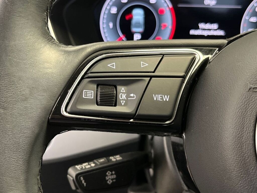 Audi A4 2023 Valkoinen
