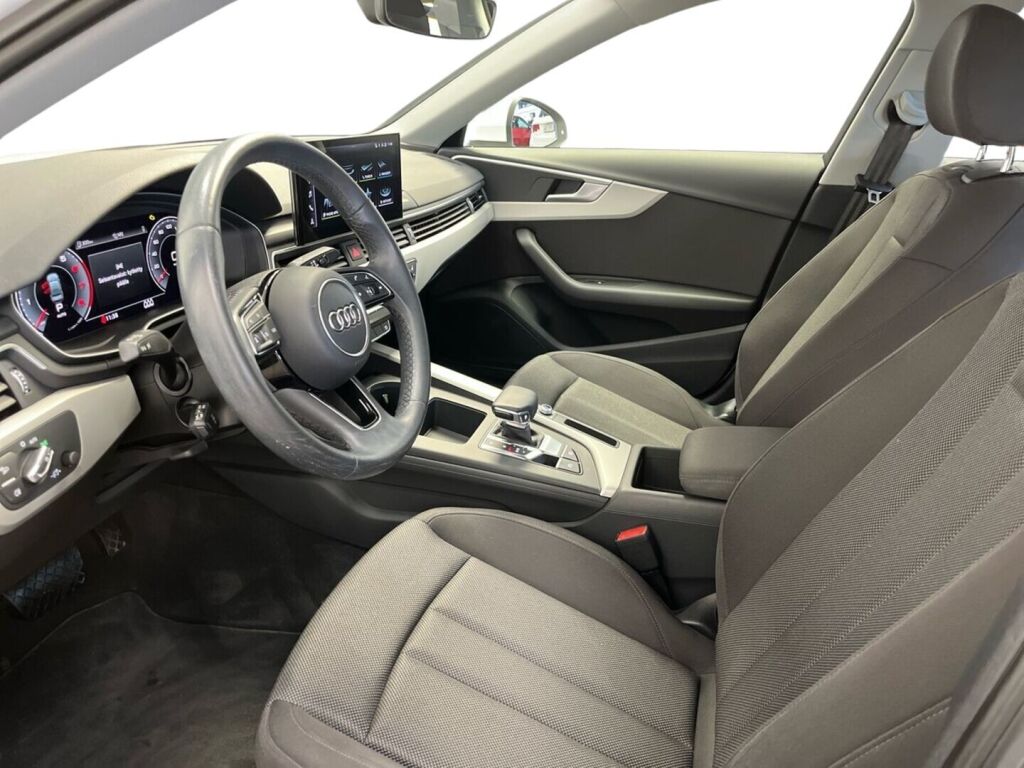 Audi A4 2023 Valkoinen