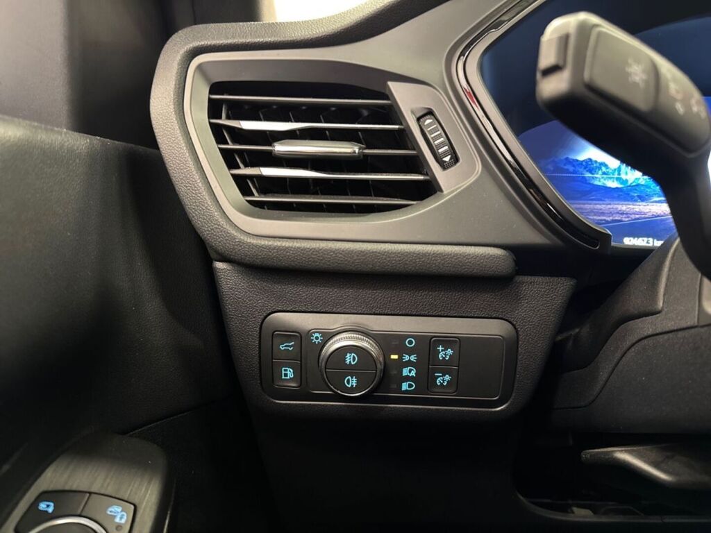 Ford Kuga 2020 Harmaa
