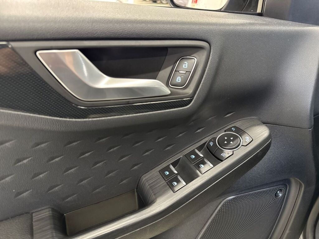 Ford Kuga 2020 Harmaa
