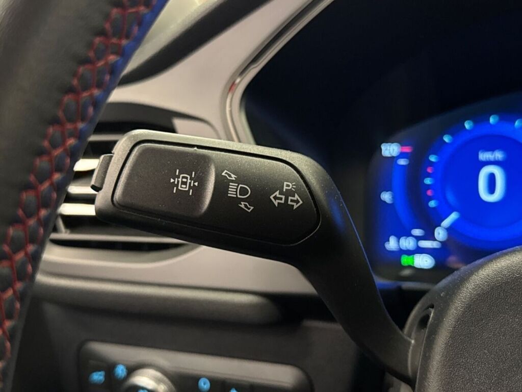 Ford Kuga 2020 Harmaa