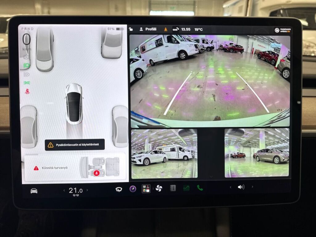 Tesla Model 3 2021 Valkoinen
