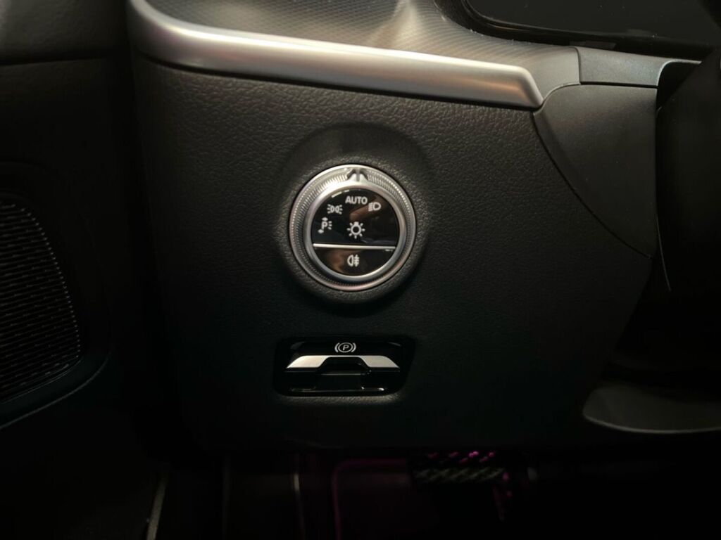 Mercedes-Benz C 2023 Harmaa