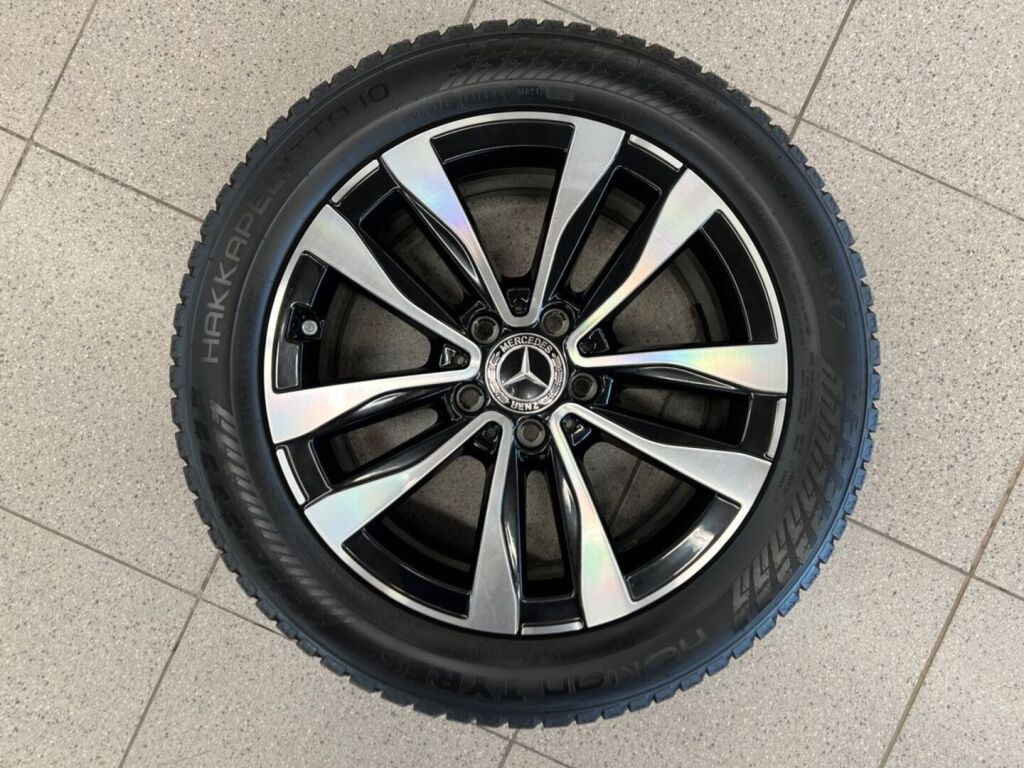 Mercedes-Benz C 2023 Harmaa