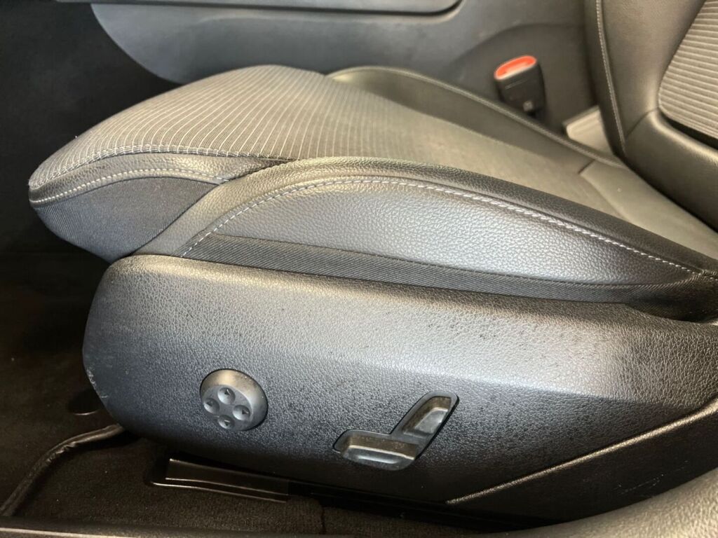 Mercedes-Benz C 2023 Harmaa