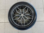 Volvo XC40 2023 Musta
