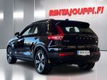 Volvo XC40 2023 Musta