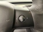 Tesla Model Y 2023 Musta