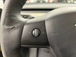 Tesla Model Y 2023 Musta