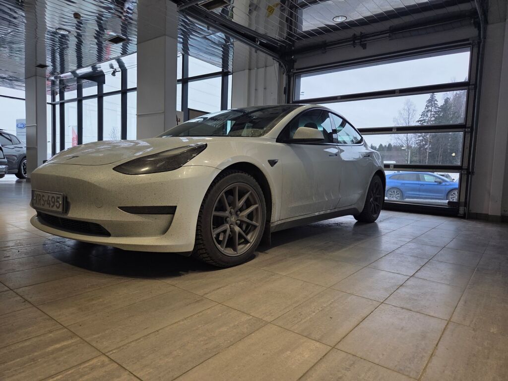 Tesla Model 3 2023 Valkoinen