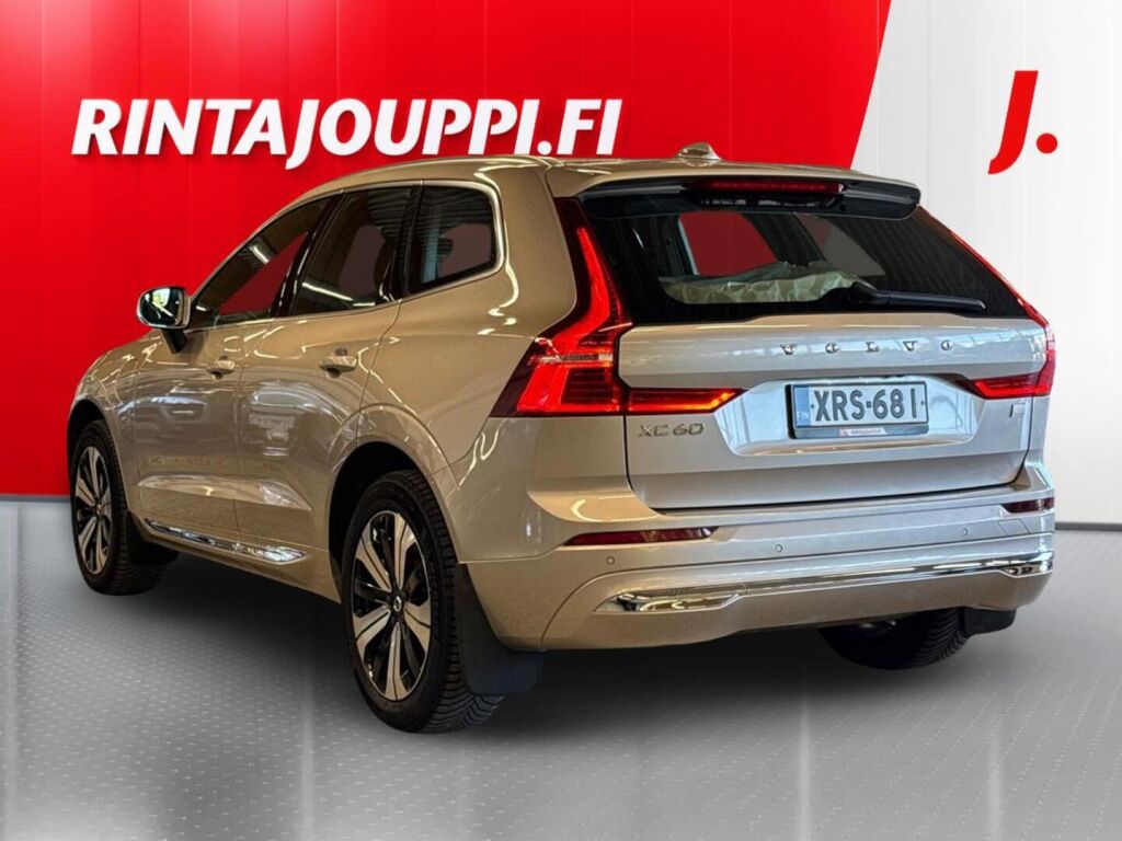 Volvo XC60 2023, photo 3/37