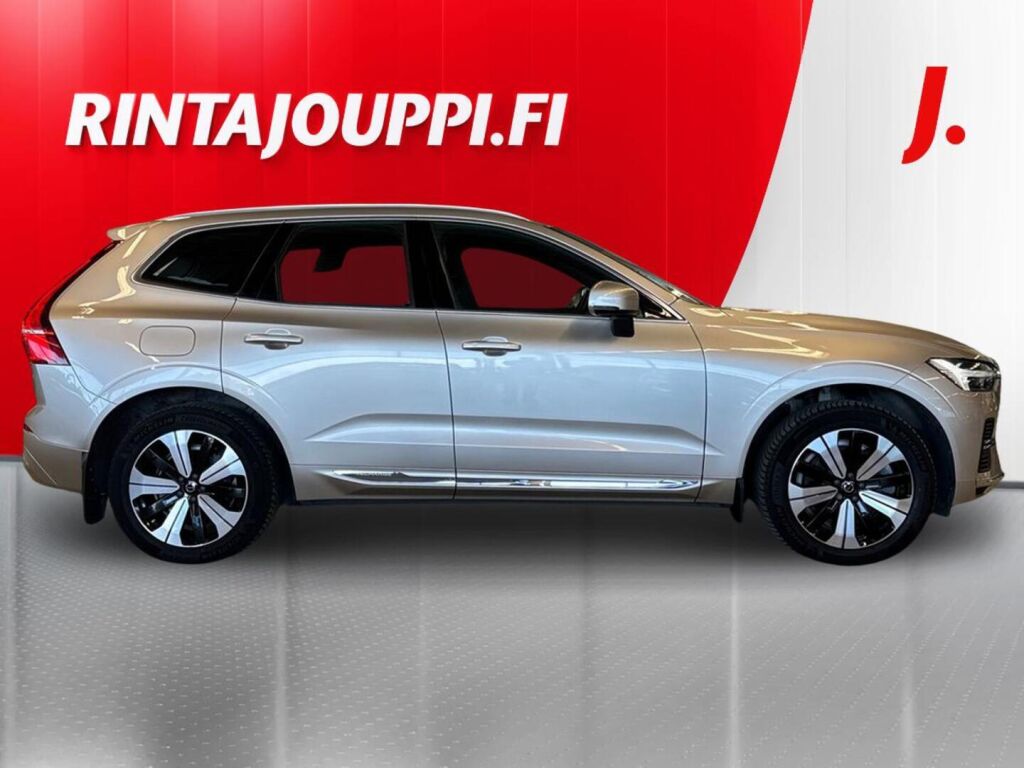 Volvo XC60 2023, photo 7/37