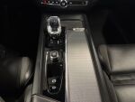 Volvo XC60 2023 Musta