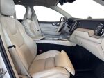 Volvo XC60 2023 Metallinhohto Valkoinen