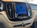 Volvo XC60 2023 Metallinhohto Valkoinen