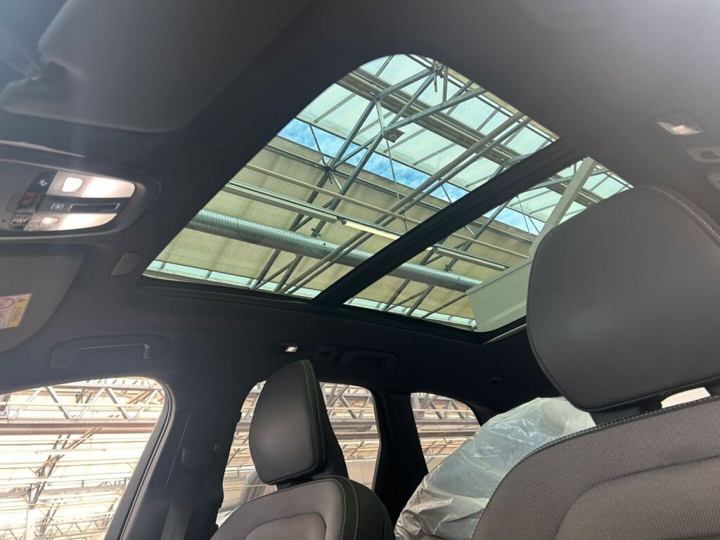 Volvo XC60 2023 Sininen metalli(Denim Blue)