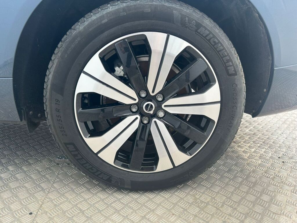 Volvo XC60 2023 Sininen metalli(Denim Blue)
