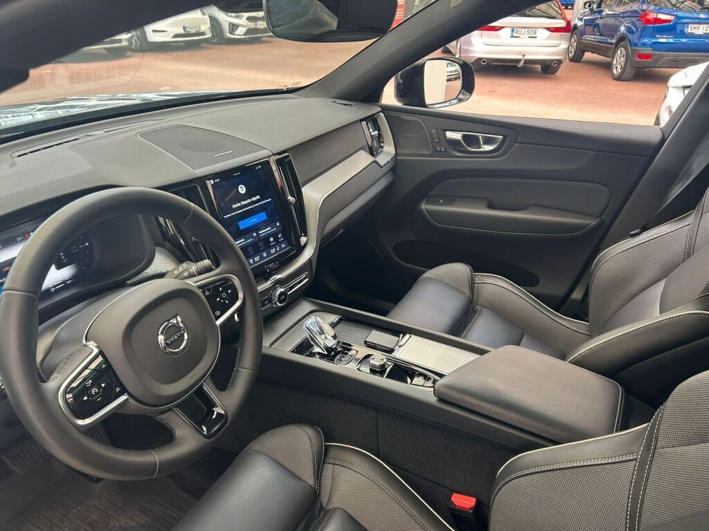 Volvo XC60 2023 Sininen metalli(Denim Blue)