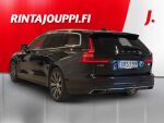 Volvo V60 2021 Musta