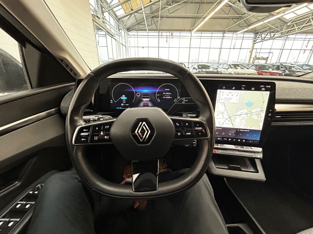 Renault Megane 2024 Musta