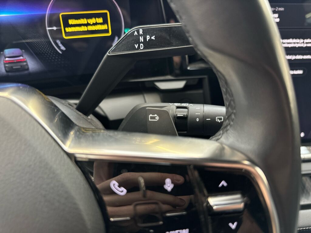 Renault Megane 2024 Musta