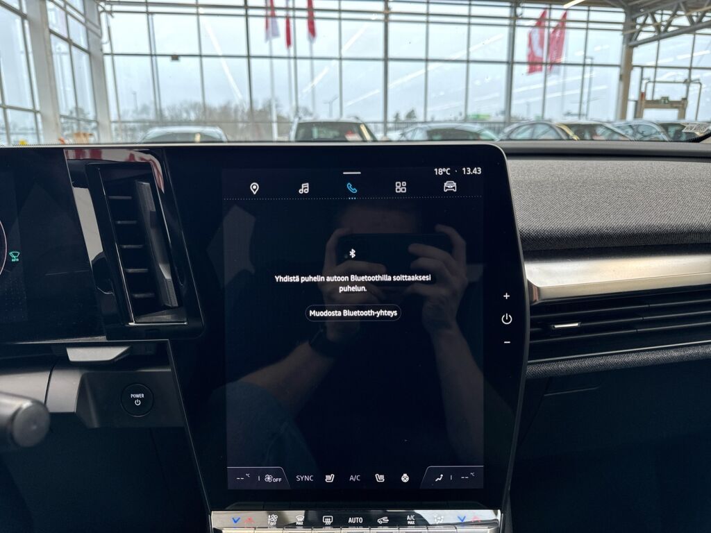 Renault Megane 2024 Musta