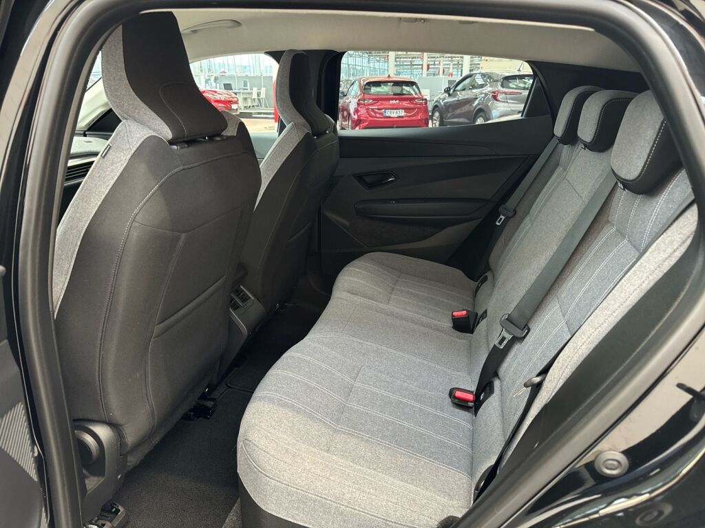 Renault Megane 2024 Musta