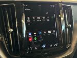 Volvo XC60 2021 Musta