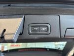 Volvo XC60 2021 Musta