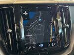Volvo XC60 2021 Musta