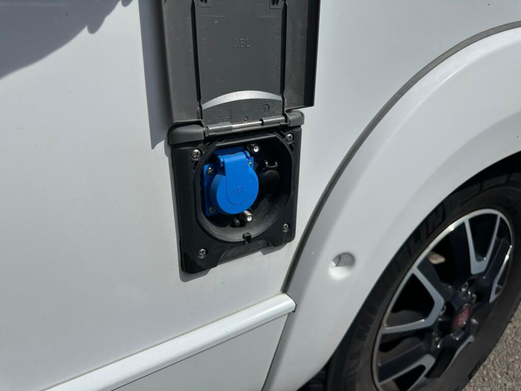 Bürstner Ixeo Time IT 726 J.Edition 2020 Harmaa