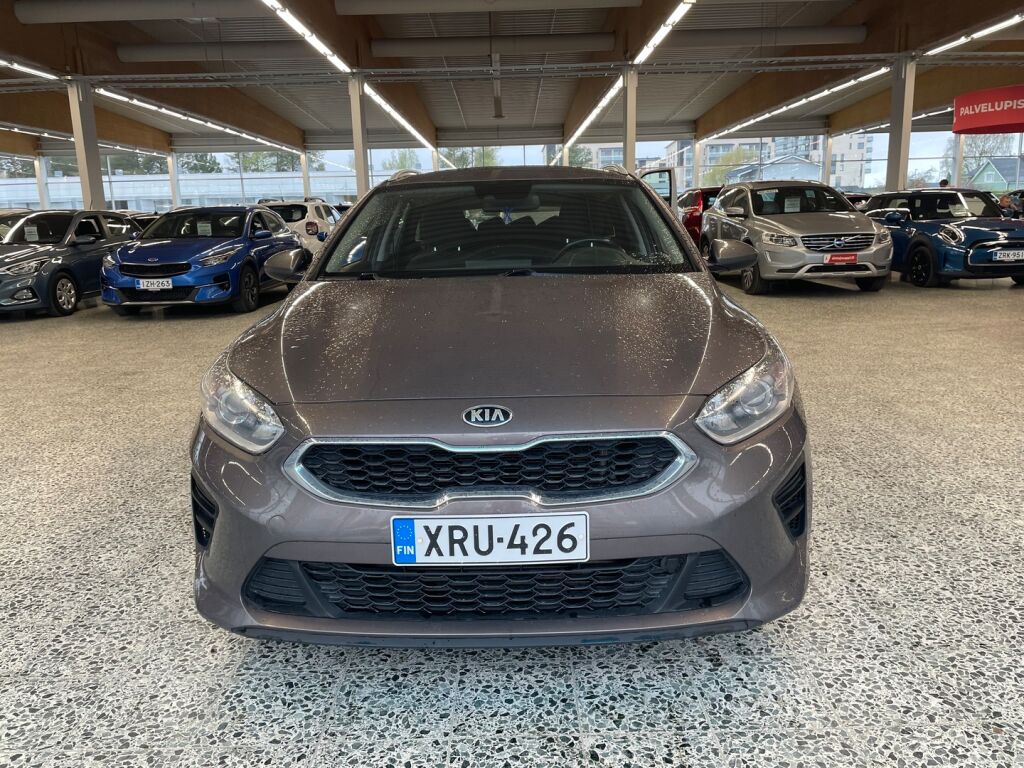 Kia Ceed 2020 Ruskea (beige)