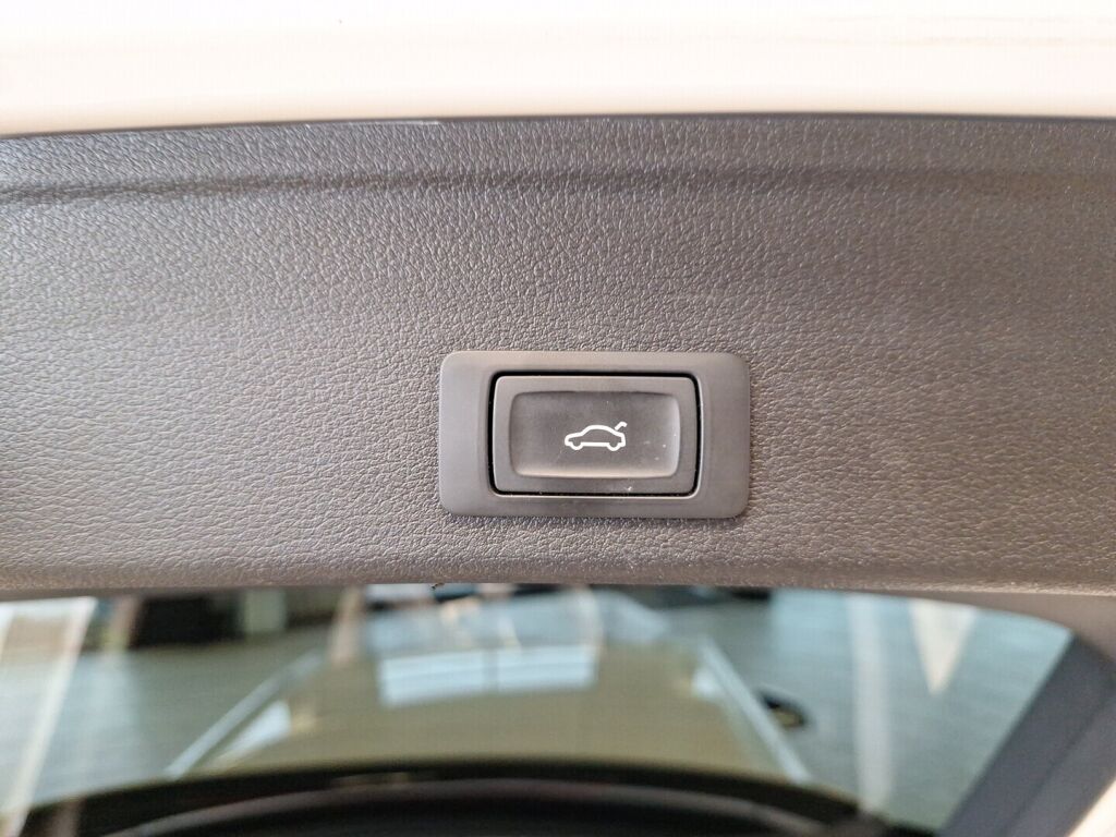 Audi A4 2020 Valkoinen