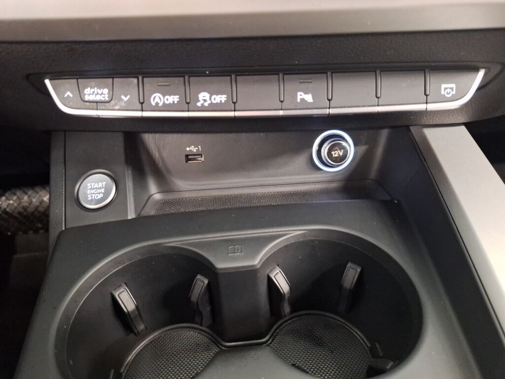 Audi A4 2020 Valkoinen