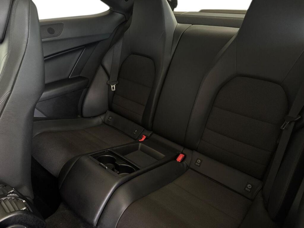Mercedes-Benz C 2011 Valkoinen