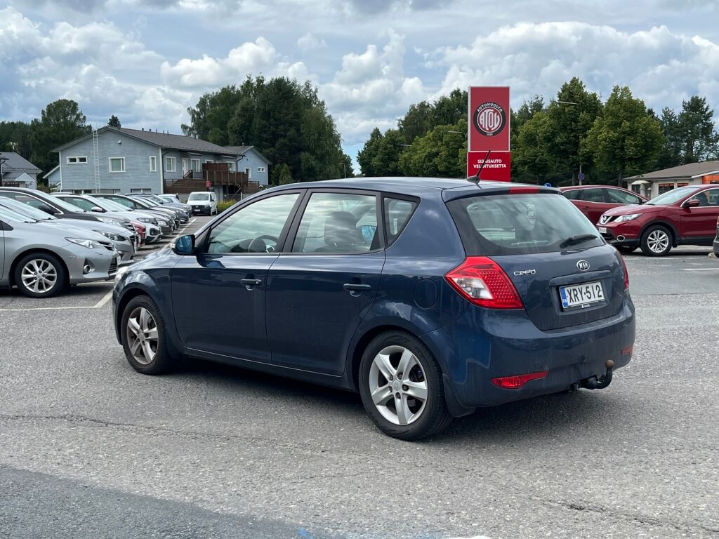 Kia Ceed 2011 Sininen