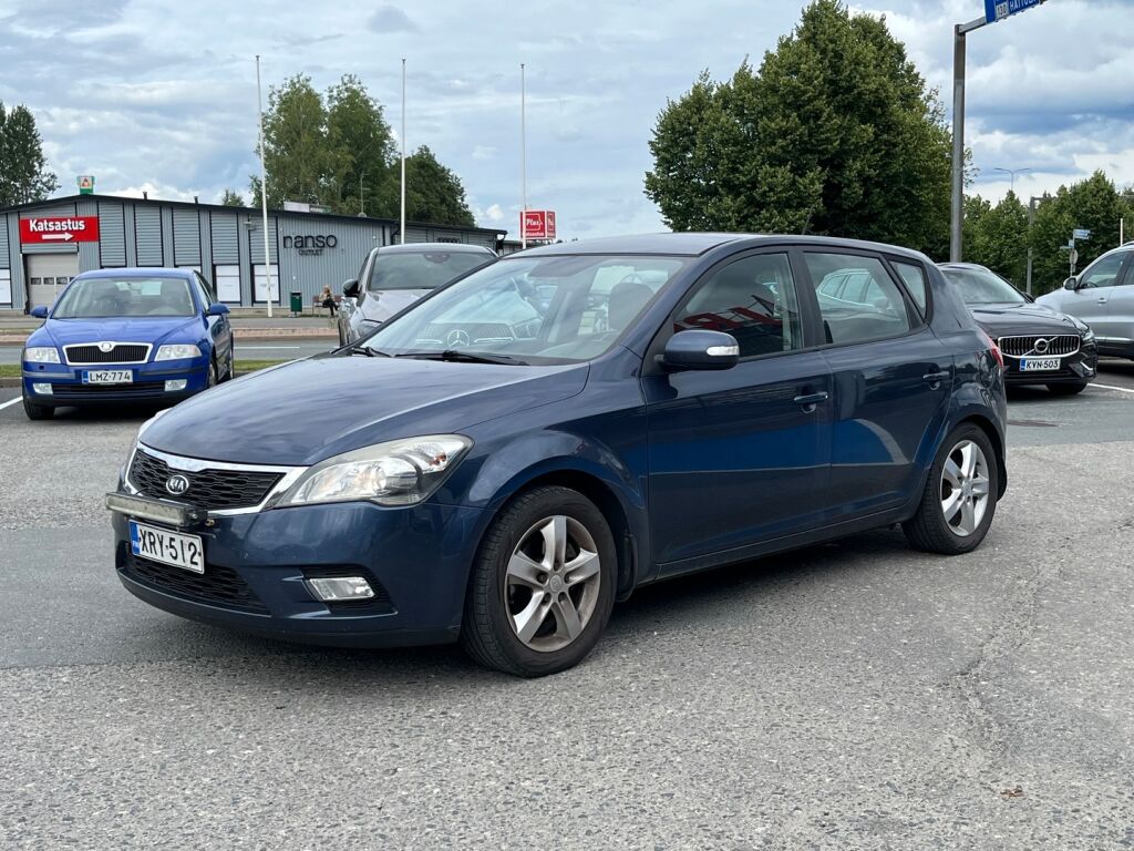 Kia Ceed 2011 Sininen
