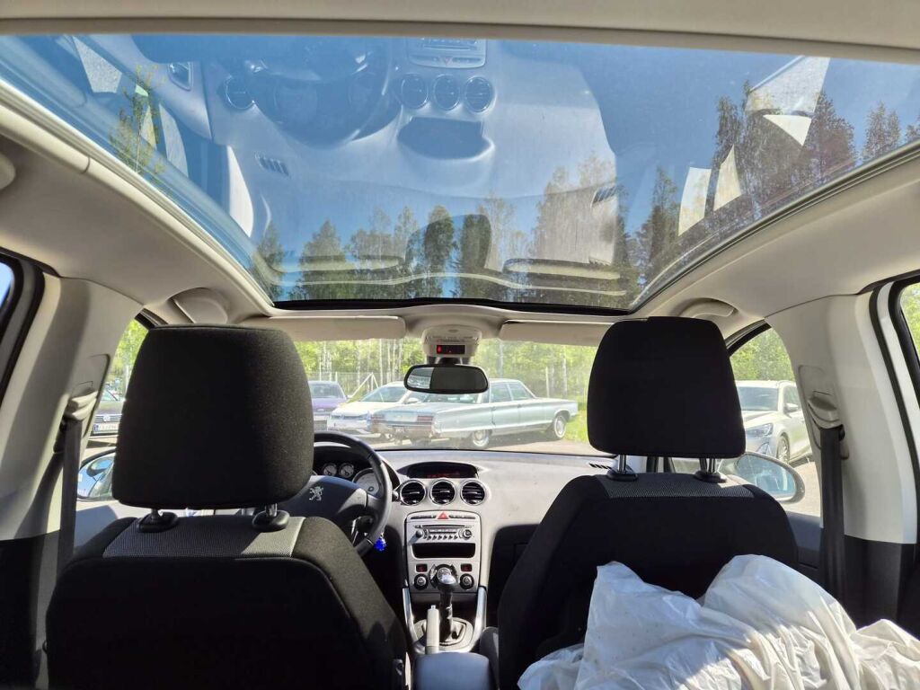 Peugeot 308 2011 Valkoinen