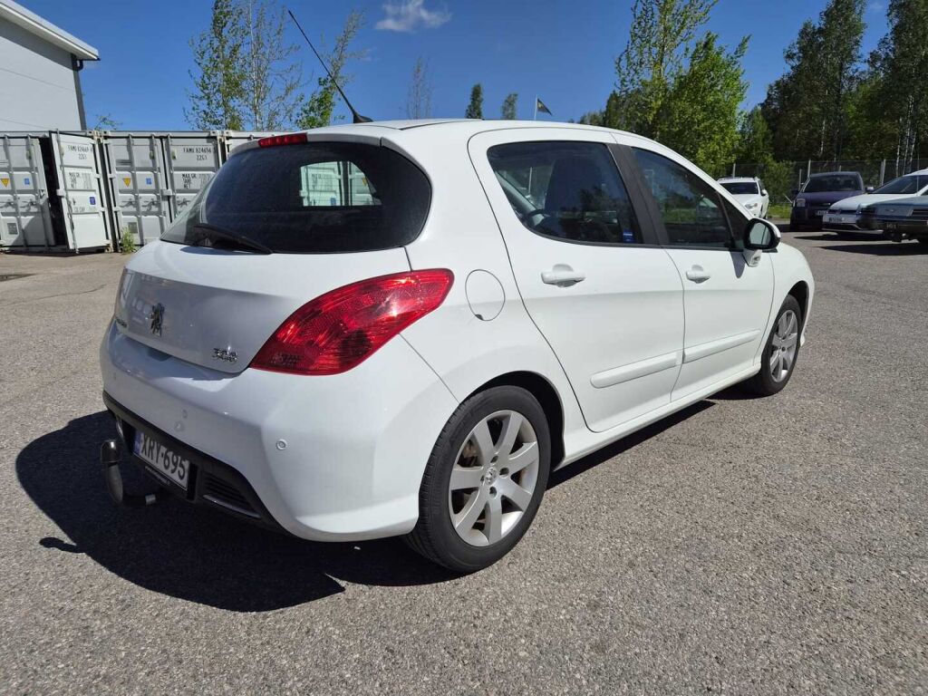Peugeot 308 2011 Valkoinen