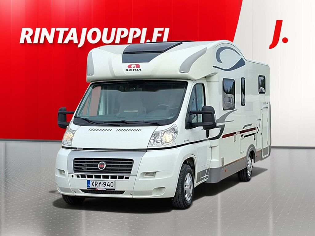 Adria Matrix Plus 680 SL 2011 Valkoinen