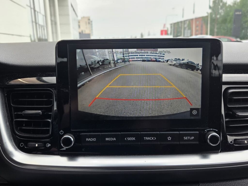 Kia Stonic 2021 Musta